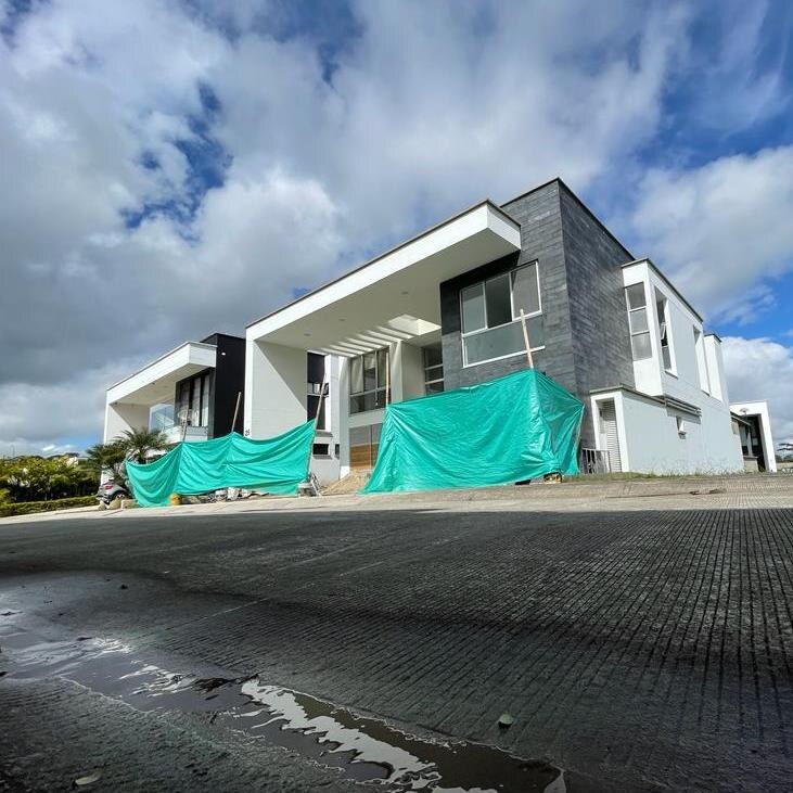 Casa en remodelación en el Conjunto Náutica de Ruitoque Condominio